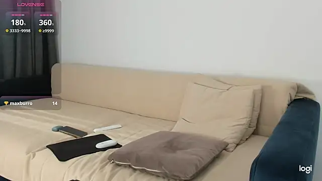 AmelinaLove webcam