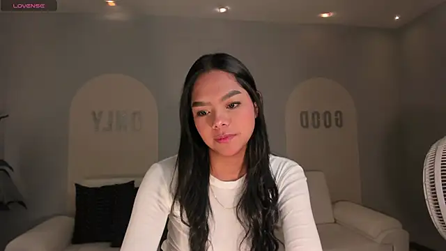 SaphiraJames webcam