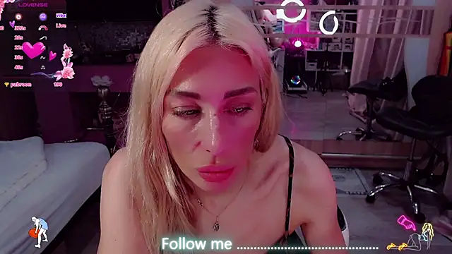 AnnieGOld_ webcam