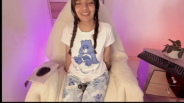 sofi_soft_ - Sofi_soft_'s free webcam - UK Sex Cams