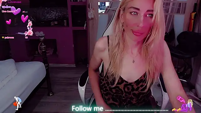 AnnieGOld_ webcam