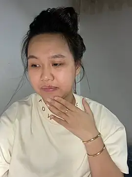 Almira6868 webcam