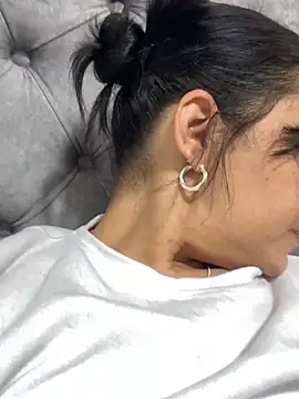 kataliina (F milf) - Naked and wet