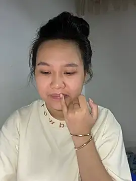 Almira6868 webcam