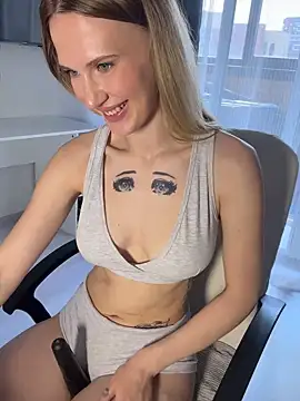 Luna_mp4 webcam