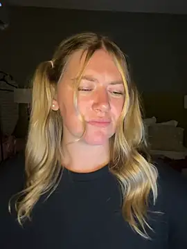 Allyanalangell live cam