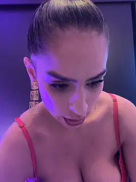 Mau_White webcam