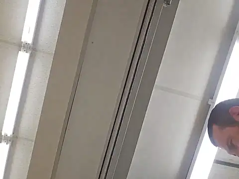 UncutHammer69 webcam