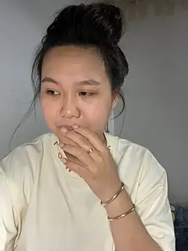 Almira6868 webcam