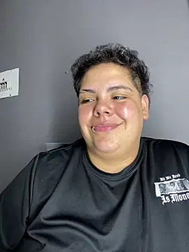 Hailey_Curvy webcam