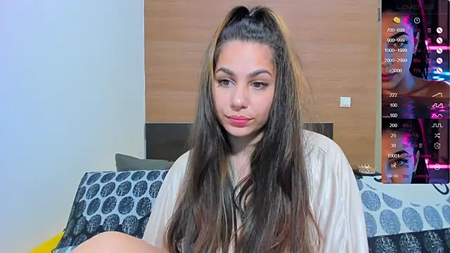 Emma_Muller32 live cam on StripChat