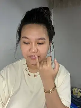 Almira6868 webcam