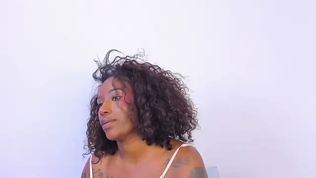 Brandy_brown_ live cam on StripChat