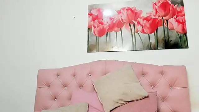 pinky_f00x live webcam show