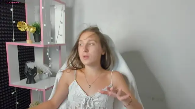 Xenia_paradise live cam on StripChat