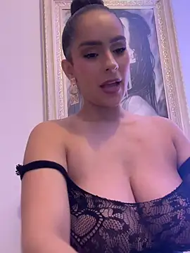 Mau_White webcam