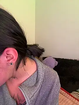 Kitty_yukimura live sex cam