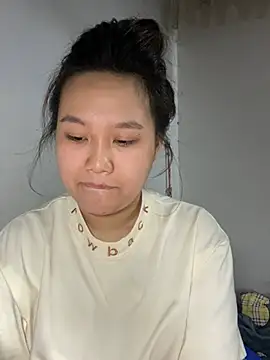 Almira6868 webcam
