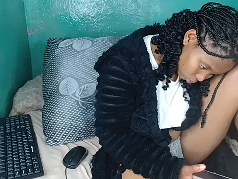 Honey_Glow_ live cam on StripChat