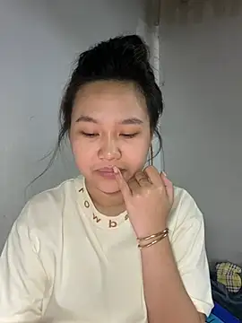 Almira6868 webcam