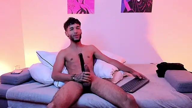 thiagoferreti (M twink) - dance+oil