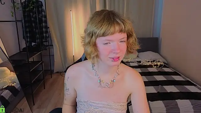 VioletDesiree webcam