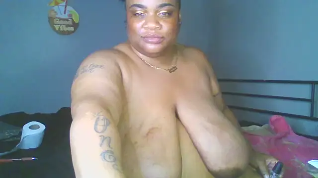 NaughtyHottieBBW webcam
