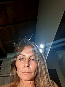 prretty15 live webcam show