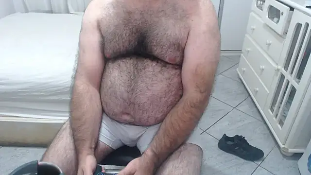 MysterBearMG live webcam show