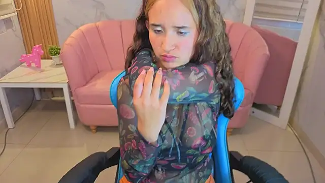 bella_vibess_s webcam