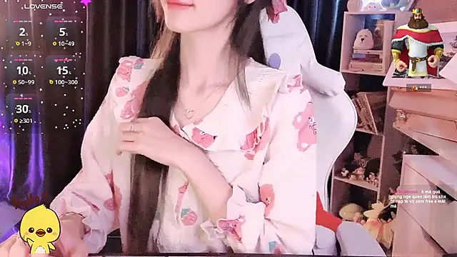 Your-Sunshinee live cam on StripChat