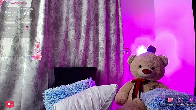 samara__Aaliyah live cam on StripChat