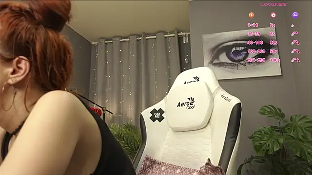 Megany live webcam show
