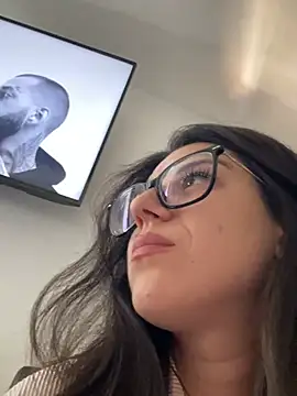 NadiraNoor webcam
