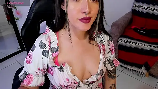 kat_apple live cam on StripChat