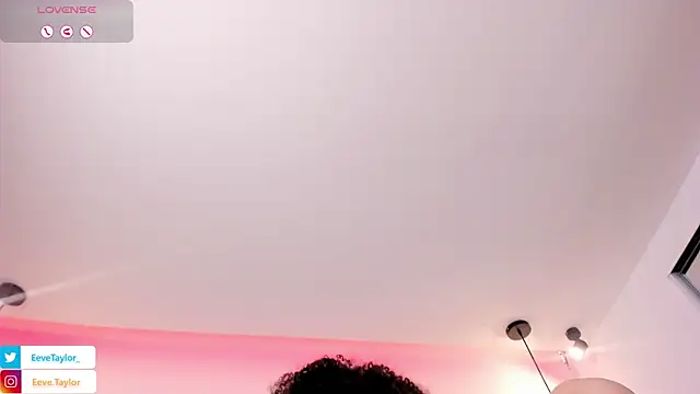 Eevee_Taylor webcam