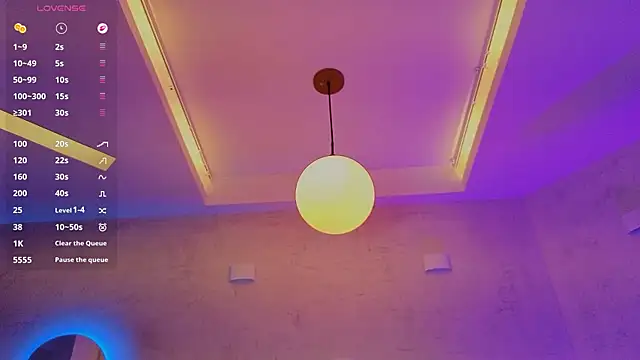 MiaWonderfull live webcam show