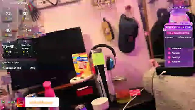 xKittyMeowz live webcam show