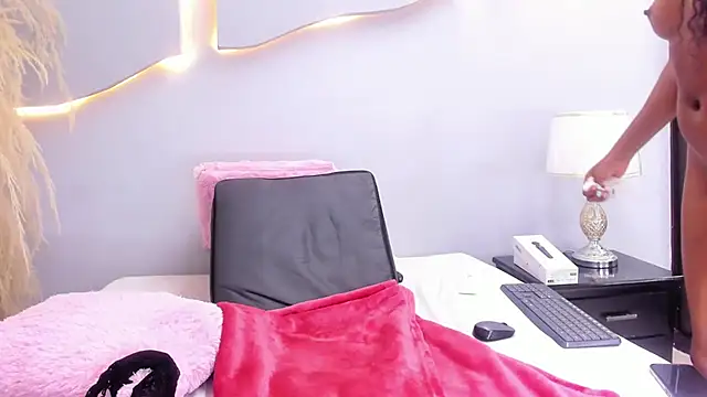 CarlieLyn webcam