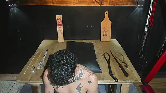 BDSM_Vantablack_ webcam