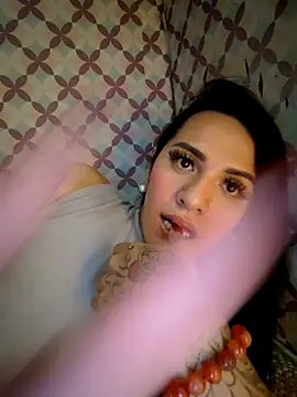 Yourbabyshane webcam