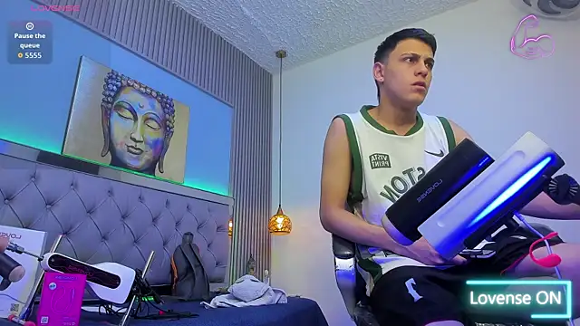 Ethanx18_ webcam