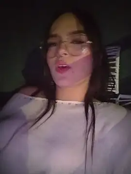 Mia_Collings1 webcam