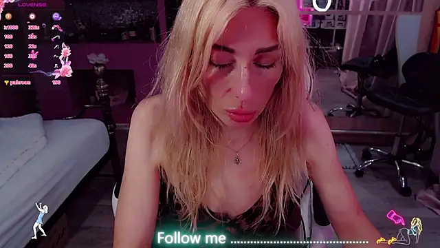 AnnieGOld_ webcam