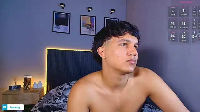 Leo_Savage_ webcam