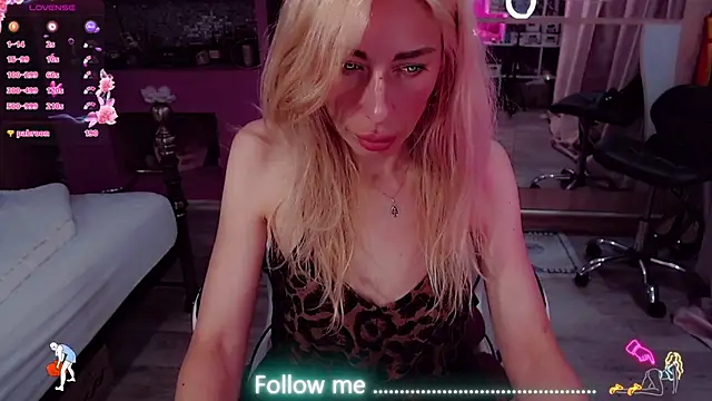 AnnieGOld_ webcam