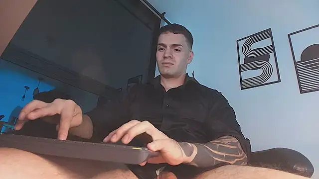 ALPHA_DOMINUS_ live cam on StripChat