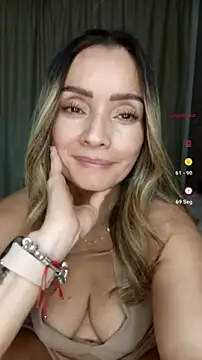 Loly_Horny live webcam show