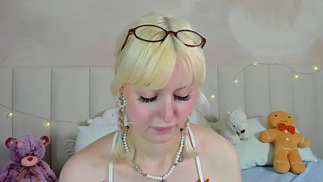 AdeleSilvy live webcam show