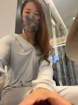 kiss_loo live webcam show
